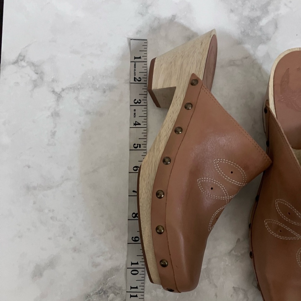 BIRD OF FLIGHT Leather Studded Shy Clog Size 8.5-9 - Picture 9 of 10